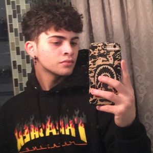 Meet your Posher, Joel